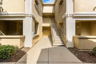 Photo #4: 222124096 Listing 