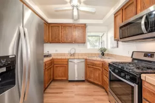 Photo #3: 222124185 Listing 