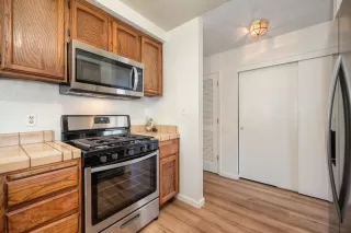 Photo #4: 222124185 Listing 