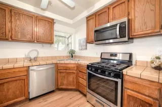 Photo #6: 222124185 Listing 