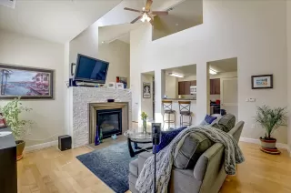 Photo #3: 222124747 Listing 