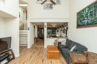 Photo #4: 222125537 Listing