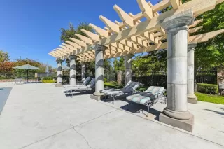 Photo #1: 222125825 Listing 