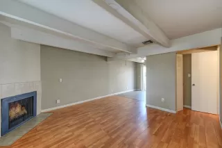 Photo #2: 222125937 Listing