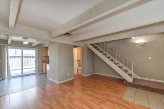 Photo #5: 222125937 Listing