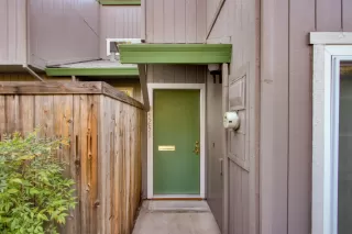 Photo #3: 222126446 Listing