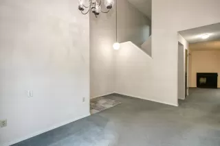 Photo #5: 222126446 Listing