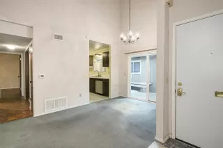 Photo #6: 222126446 Listing