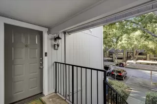 Photo #2: 222126726 Listing