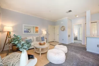 Photo #3: 222126931 Listing 