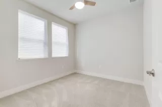 Photo #4: 222126957 Listing