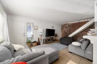 Photo #3: 222127215 Listing 