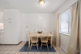 Photo #5: 222127215 Listing 