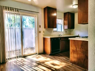 Photo #3: 222127672 Listing