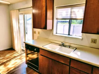 Photo #4: 222127672 Listing