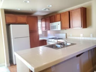 Photo #3: 222128209 Listing