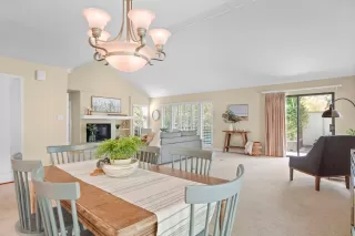 Photo #6: 222128451 Listing