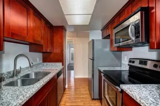 Photo #1: 222128911 Listing