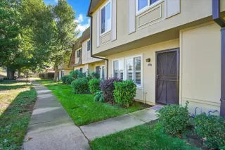 Photo #2: 222128940 Listing