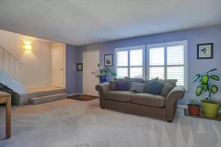 Photo #4: 222128940 Listing