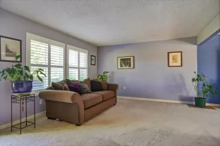 Photo #5: 222128940 Listing