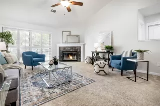 Photo #2: 222129019 Listing