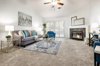 Photo #3: 222129019 Listing