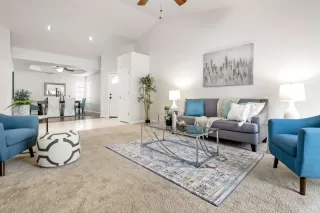 Photo #4: 222129019 Listing