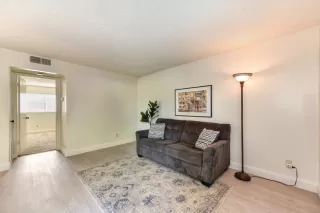 Photo #3: 222129400 Listing 