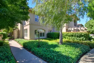 Photo #1: 222129800 Listing