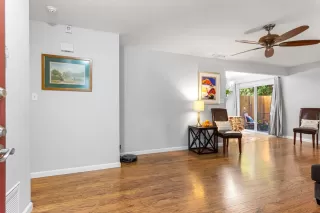 Photo #5: 222130019 Listing 