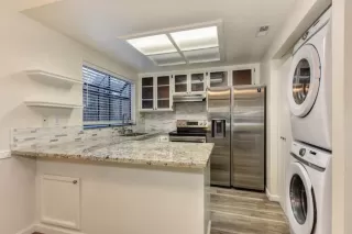 Photo #3: 222130653 Listing 