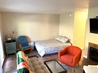 Photo #3: 222130685 Listing