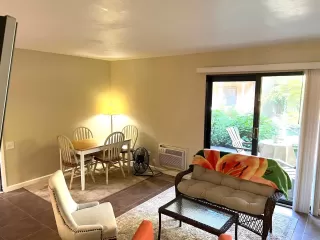 Photo #4: 222130685 Listing