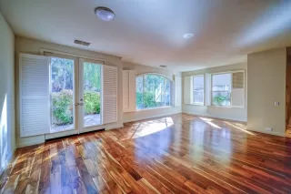 Photo #4: 222131023 Listing