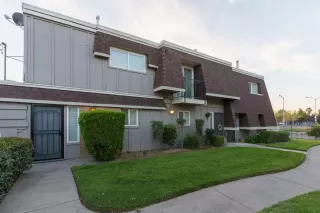 Photo #1: 222131298 Listing 