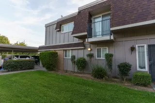 Photo #2: 222131298 Listing 