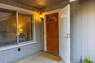 Photo #5: 222131473 Listing