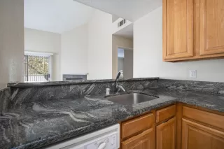 Photo #2: 222132384 Listing