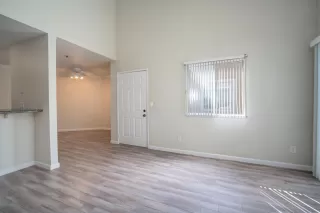 Photo #5: 222132384 Listing