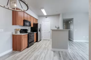 Photo #4: 222132984 Listing