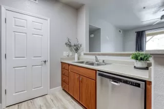 Photo #6: 222132984 Listing