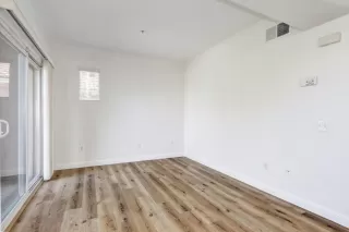 Photo #5: 222133987 Listing