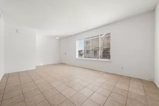 Photo #5: 222134317 Listing 