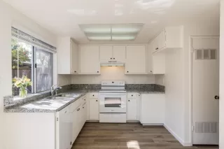 Photo #3: 222134567 Listing 