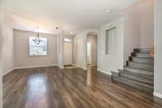 Photo #5: 222134901 Listing