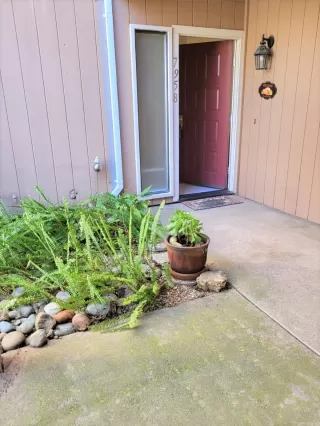 Photo #1: 222135103 Listing