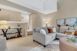 Photo #5: 222135142 Listing