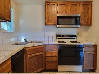 Photo #4: 222136049 Listing 