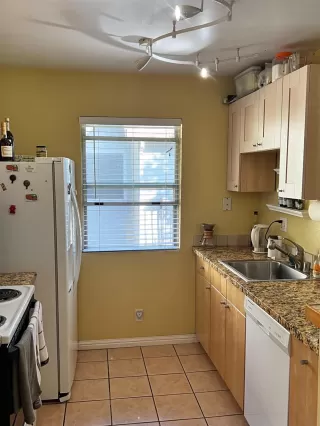 Photo #4: 222136131 Listing 